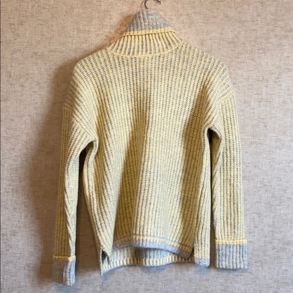 Sweater - Picture 2 of 4